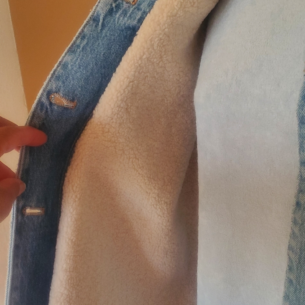 Zara Denim Jacket - Picture 5 of 9